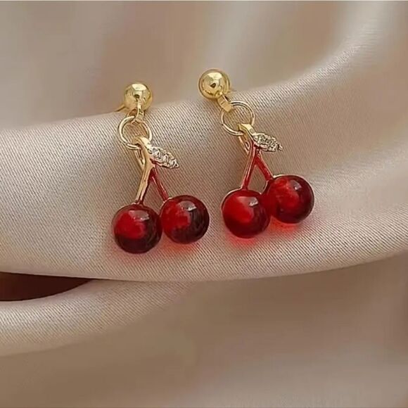 Chic 3pcs Set Cherry Pendant Necklace & Earrings - Picture 9 of 13